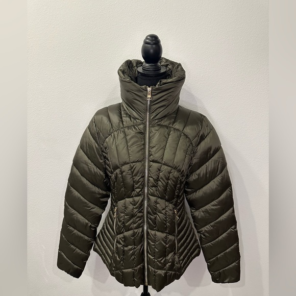 KARL LAGERFELD PARIS WOMEN'S OLIVE QUILTED PUFFER JACKET HOODED SIZE M NWOT - Picture 5 of 11